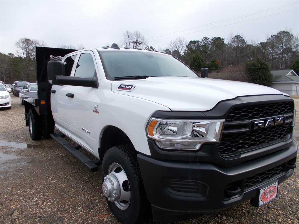 2022 Ram 3500 Tradesman photo 4