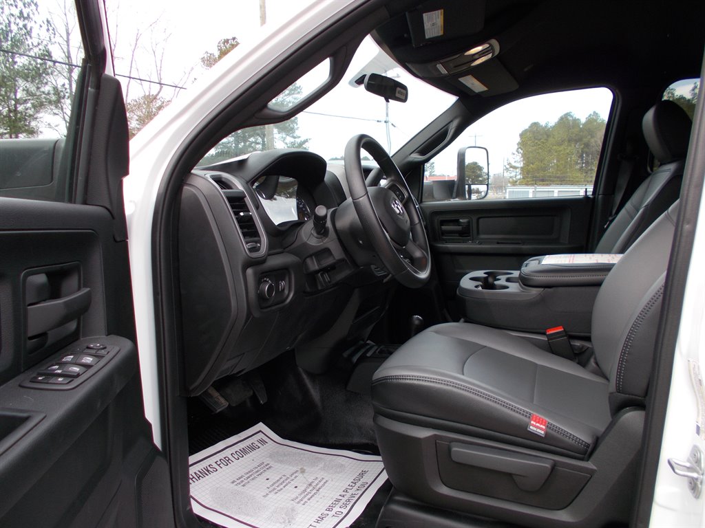 2022 Ram 3500 Tradesman photo 20