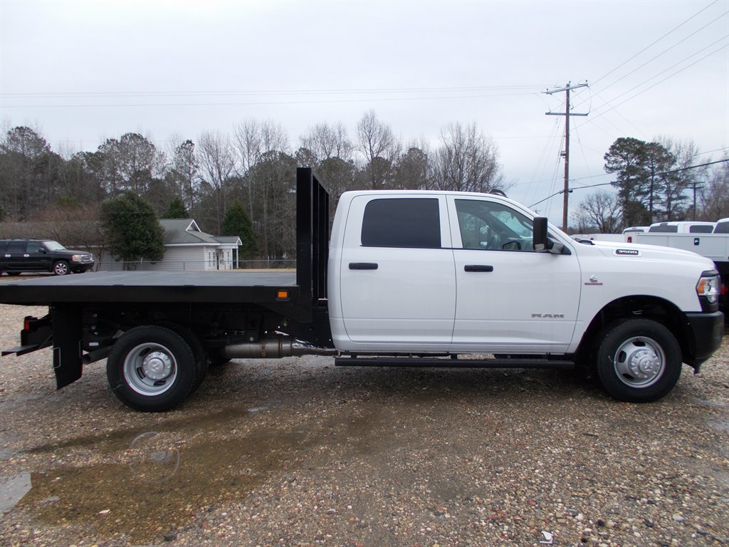 2022 Ram 3500 Tradesman photo 5