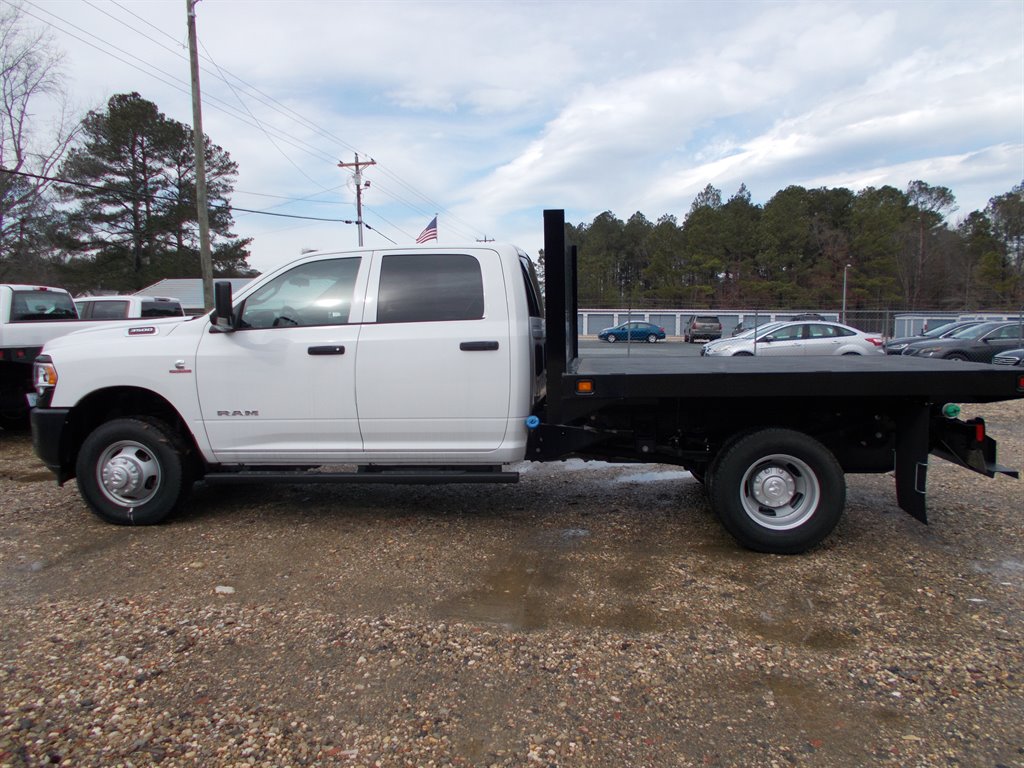 2022 Ram 3500 Tradesman photo 13