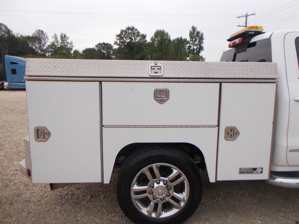 2015 Chevrolet Silverado 2500HD High Country photo 10