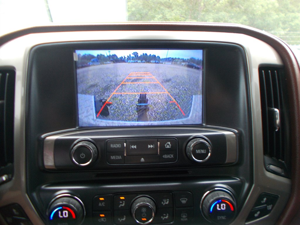 2015 Chevrolet Silverado 2500HD High Country photo 15