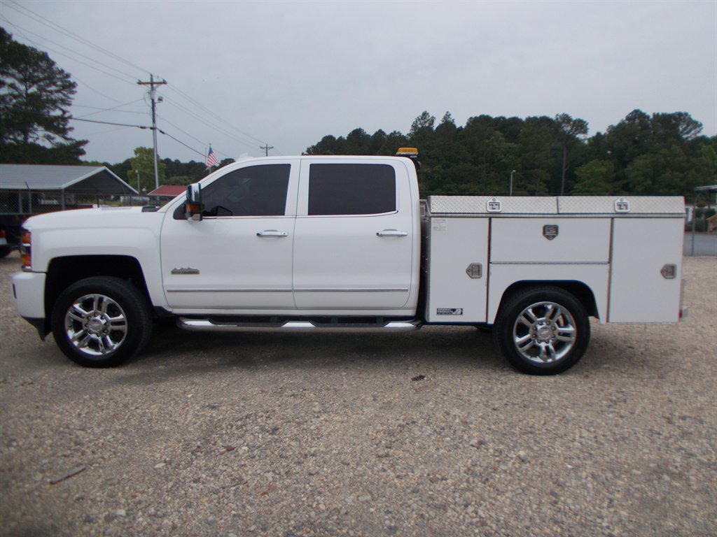 2015 Chevrolet Silverado 2500HD High Country photo 6