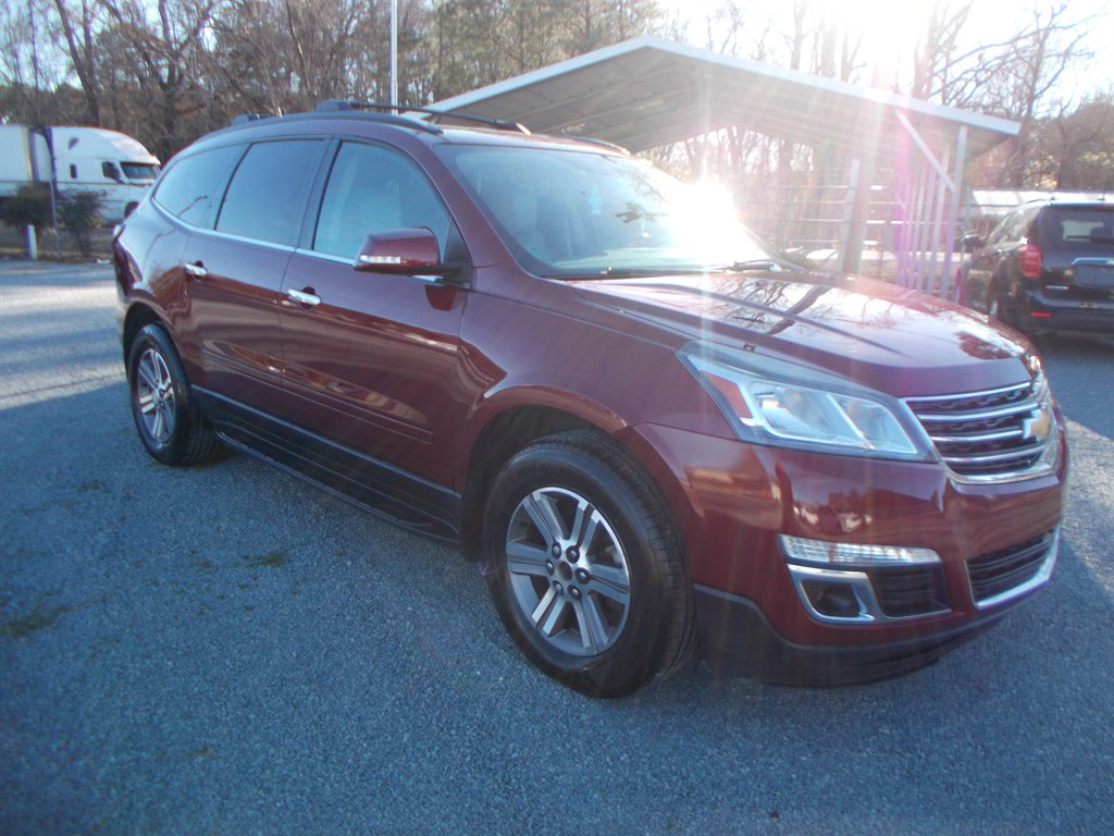 2017 Chevrolet Traverse 2LT's photo
