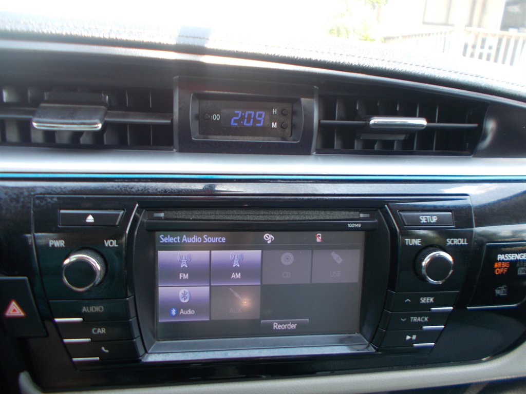 2014 Toyota Corolla LE - Photo 13