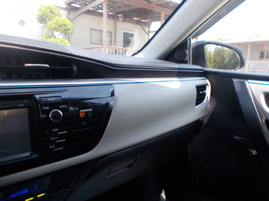 2014 Toyota Corolla LE - Photo 19
