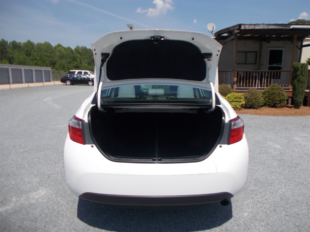 2014 Toyota Corolla LE - Photo 23