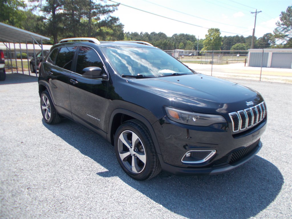 2019 Jeep Cherokee Limited's photo